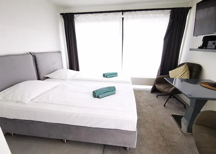 Hh 04 By Rockchair - Superhost Status - Modernes Apartment Mit Sonnigem Balkon & Premium Boxspringbetten In Winterhude - Hamburg Top Geheimtipp