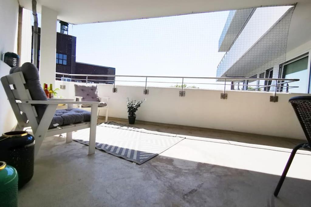 Hh 04 By Rockchair - Superhost Status - Modernes Mit Sonnigem Balkon & Premium Boxspringbetten In Winterhude - Geheimtipp * Hambourg