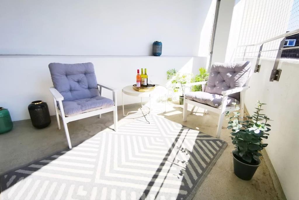 Hh 04 By Rockchair - Superhost Status - Modernes Mit Sonnigem Balkon & Premium Boxspringbetten In Winterhude - Geheimtipp * Hamburg-Harburg