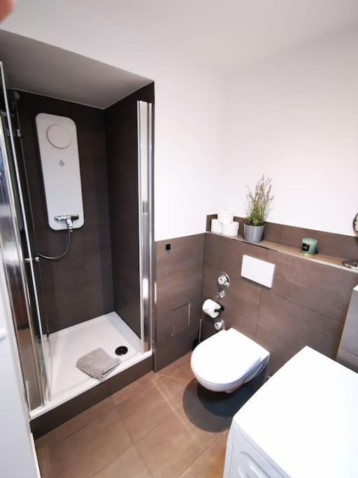 Appartement Hh 04 By Rockchair - Superhost Status - Modernes Mit Sonnigem Balkon & Premium Boxspringbetten In Winterhude - Geheimtipp *