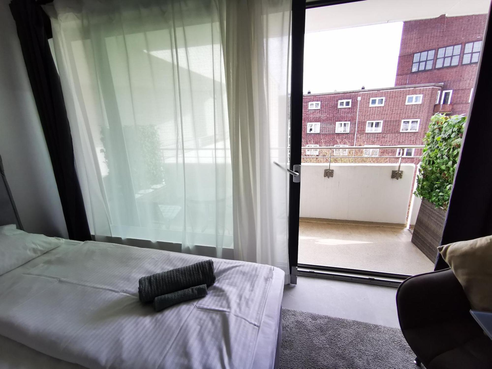 Hh 04 By Rockchair - Superhost Status - Modernes Mit Sonnigem Balkon & Premium Boxspringbetten In Winterhude - Geheimtipp Hamburg-Harburg